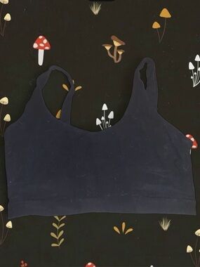 Harmonic Threads Handmade Black Seamless Crop Bralette